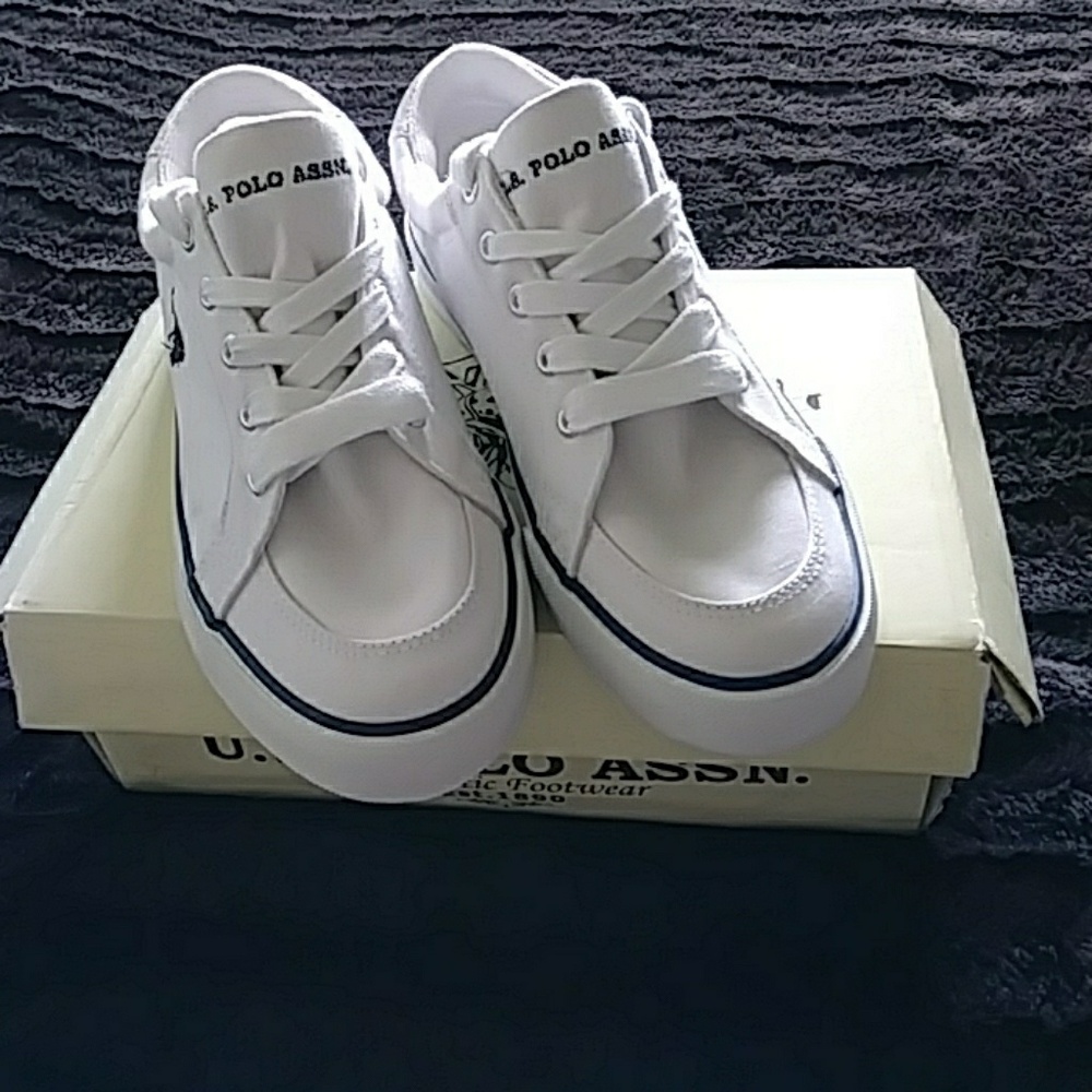Canvas boys sneakers